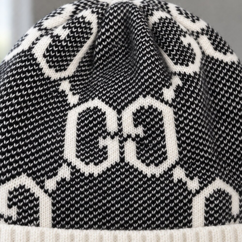 Gucci Black & Ivory GG Knit Beanie - Picture 5 of 6